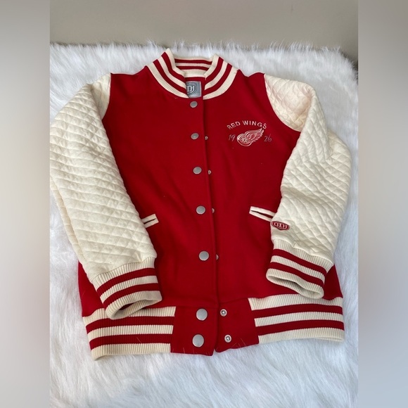 Detroit Red Wings old Time Hockey Red and White Varsity Jacket - Picture 4 of 12